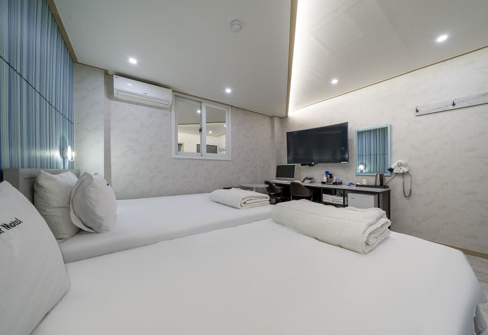 슈가모텔 주변 롯데백화점