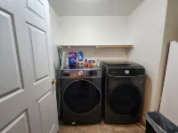 Spacious 5-bedroom house in beautiful Greeley with AC, WiFi