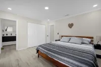 Luxury 6Br Villa with Heated Pool & Private Theater