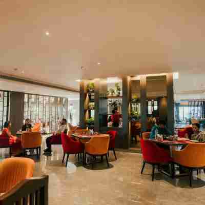 Raj Meridian Dining/Meeting Rooms