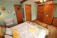 Cosy dog friendly cottage in an idyllic rural setting near amazing beaches
