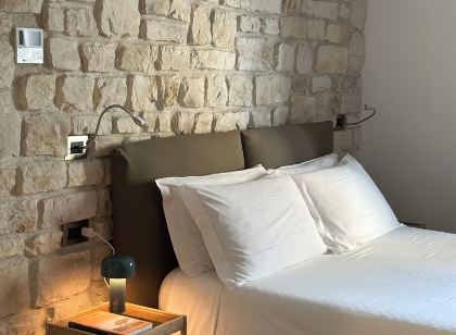 忒奧克里託奧利維亞客房飯店