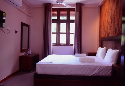 Hill Roost Hotels in Ilukmodara