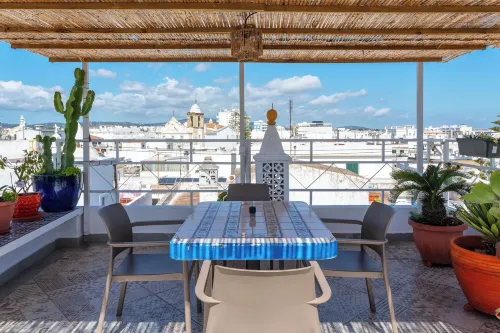 Al - Alojamento Local Pension Bicuar - Sea View