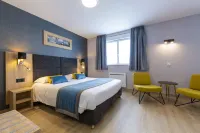 Hôtel l'Escale - Piscine & Spa فنادق في Escalles
