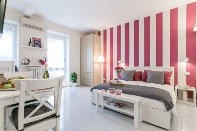 Violet Home - Loreto Hotellit kohteessa 