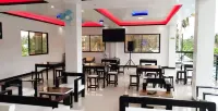 Strangers Inn&Bar
