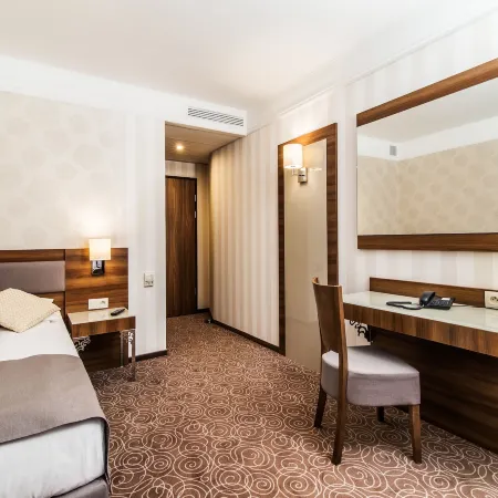 Hotel Lord - Warsaw Airport