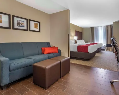 Comfort Suites Bridgeport - Clarksburg Hotels in Bridgeport