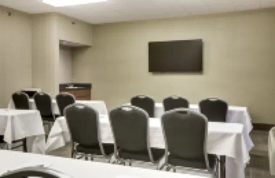 Pittsburgh Airport Inn and Suites