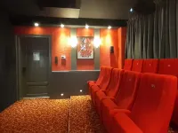 Gruppenhaus Mit German Heimkino, 18 Personen - Alloggi