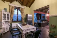 Volhon Mansions of Parnassos Hotels in Eptalofos