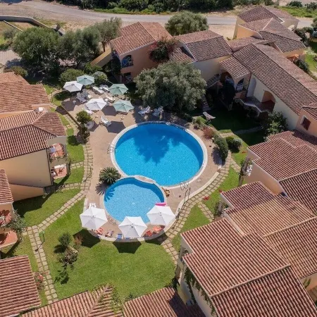 Appartamenti Badus Con Piscina