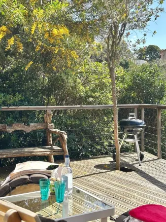 F2 in Rupione exceptional sea view / 5 mn walk and 15 mn from porticcio Отели в г. Пьетроселла