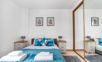 Modern 1Bed with Panoramic View London