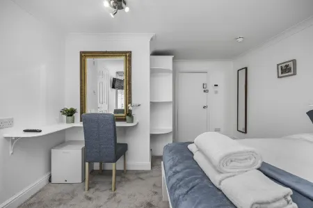 Upper Rock Brighton - Guest House Отели рядом с достопримечательностью «University of Brighton Art Gallery»