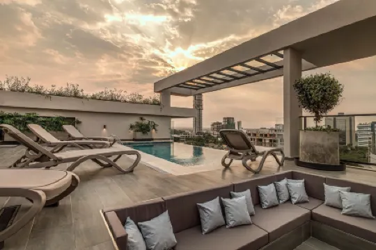 ZENTRUM Stay & Residences by AVA