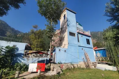 Rosevale Hotel, Balakot فنادق في Balakot