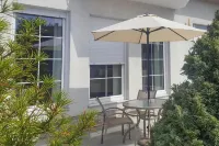 Large, Comfortable Holiday Villa, Private Garden