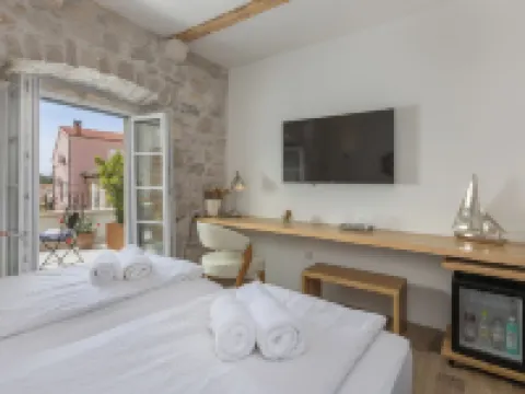 科倫巴之家 Opcina Makarska酒店