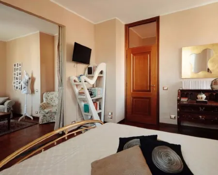 ヴィラ マリサ ベッド ブレックファスト アンド ブックス パヴィーアのホテル