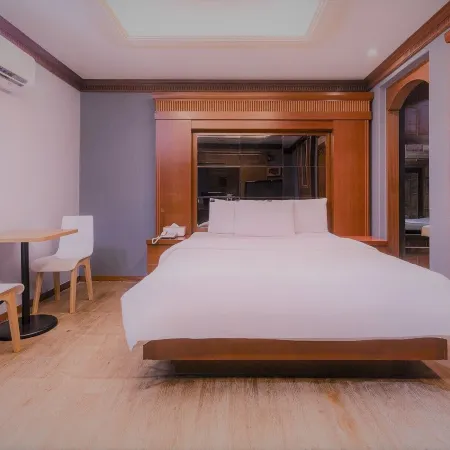 Hotel Head-One