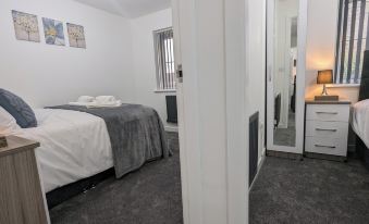 Modern House - 4 Bedrooms - FamilyFriendly
