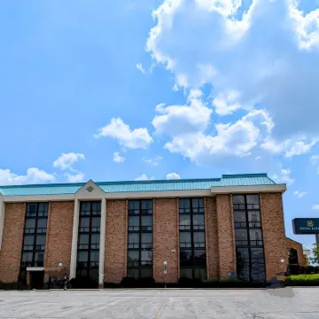 Hotel Lotus Kansas City Stadium Hotels near GEHA Field at Arrowhead Stadium