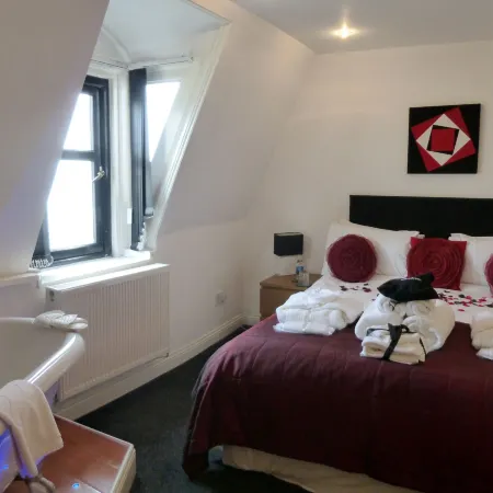 The Carlton Holiday Apartments