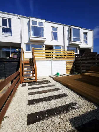 No 28 Contemporary Beach Side Property with Sea Views