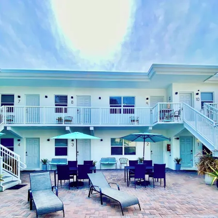 Southwinds Inn by the Gold Nests