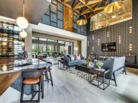 Elegant 1Br King Suite Close to DT w Fast Wifi - parking