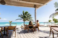 Punta Blanca | Beachfront Boutique Hotel - Strand