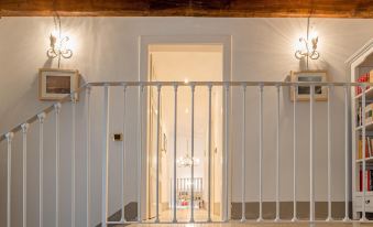 The Arnolfini Portrait Apartment