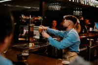EsZentrico Suites-Rooftop Bar & Piscina - Barer