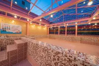 JANGYU ALMOND KIDS HOTEL - Pools