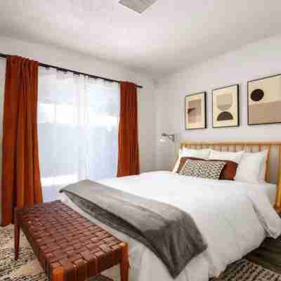 Sunrise Palms Rooms