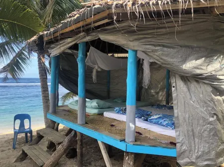 Jaymy Beach Fales Отели в г. Ютулаела