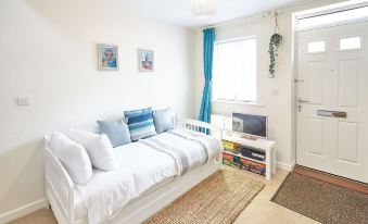 Host & Stay - Coach House Retreat