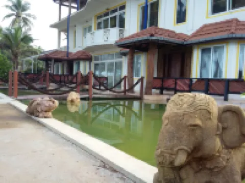 水瓶座度假村 馬拉維拉酒店