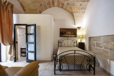 B&B Antiche Volte Отели рядом со станцией Lecce Railway Station