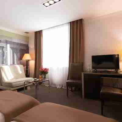 Cosmopolit Hotel Rooms