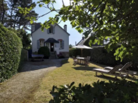 "Les Flots" - 10p - Beach direct access - parking (3 cars)