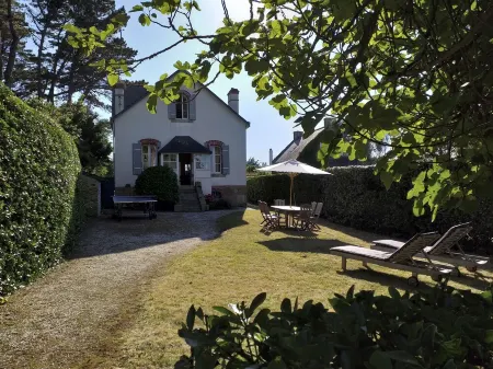 "Les Flots" - 10p - Beach direct access - parking (3 cars)