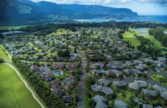 Private and spacious Princeville cottage