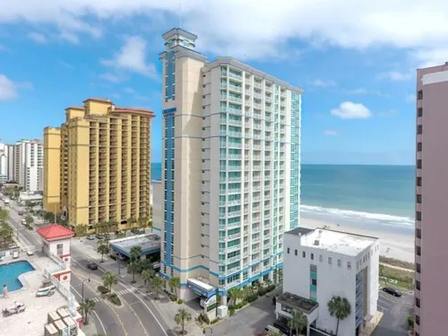 Stunning Ocean Views and Lazy River - Luxurious Coastal Escape
