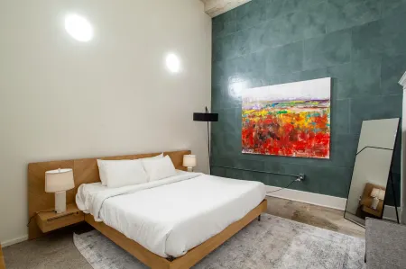 Spacious Loft with Modern Style and Street View - Charming Downtown Escape