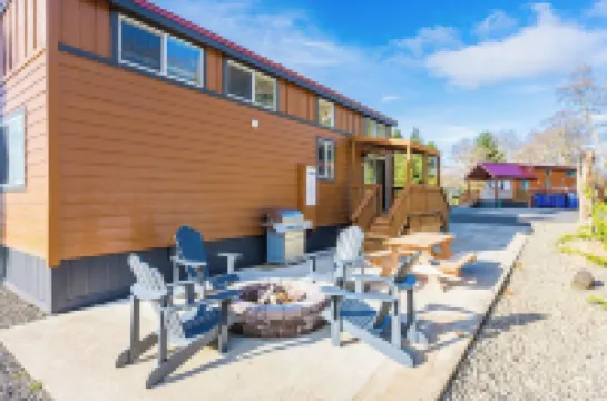 Rainforest Tiny Home Retreat #23 Twilight Edition