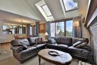 Ski in Ski Out Condo with Spa and Fireplace - Gorgeous Mountain Retreat Hotels in Clarendon