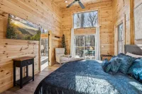 Hot Tub, Cozy Fire Pit and Game Room - Luxurious Cabin Retreat Hotels in Sevier County